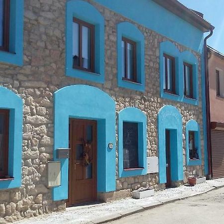 Penzion L'Isola Kunžak Kültér fotó